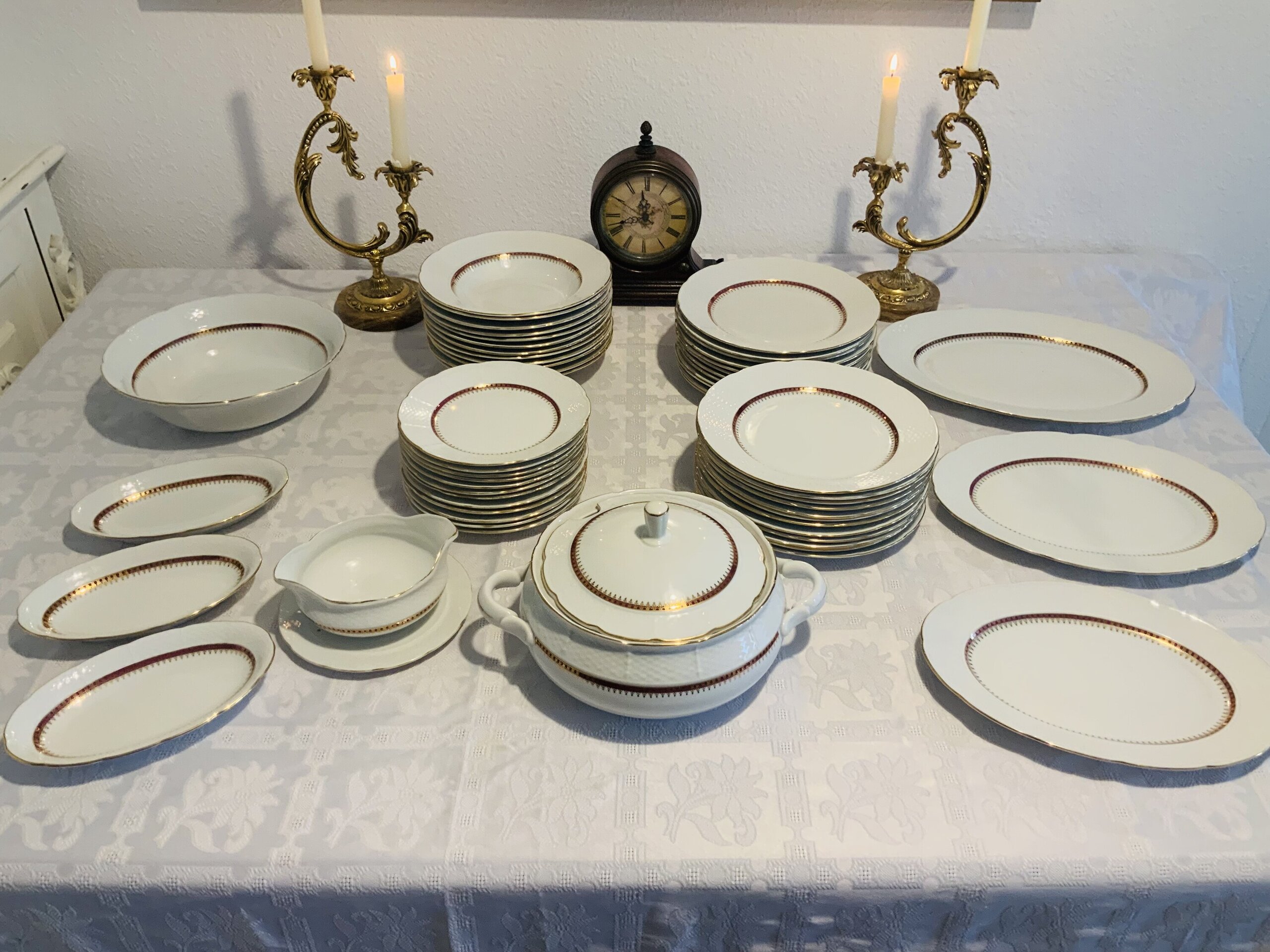 Vajilla Thun rojo-oro 83 piezas - 2